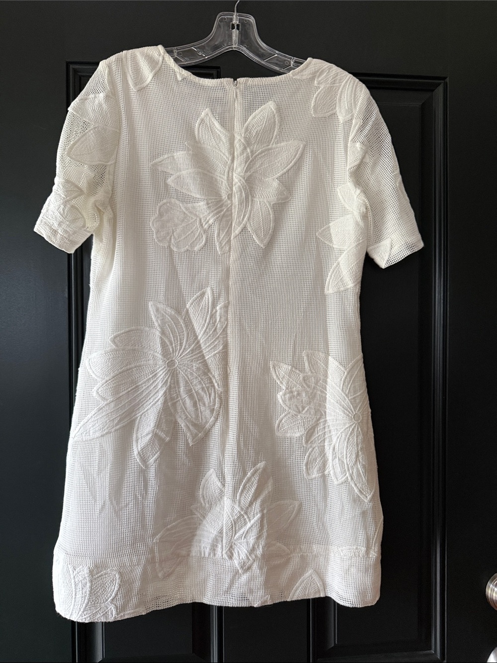 Avec Les Filles White Floral Appliqué Shift Mini Dress Size Small - Picture 7 of 12